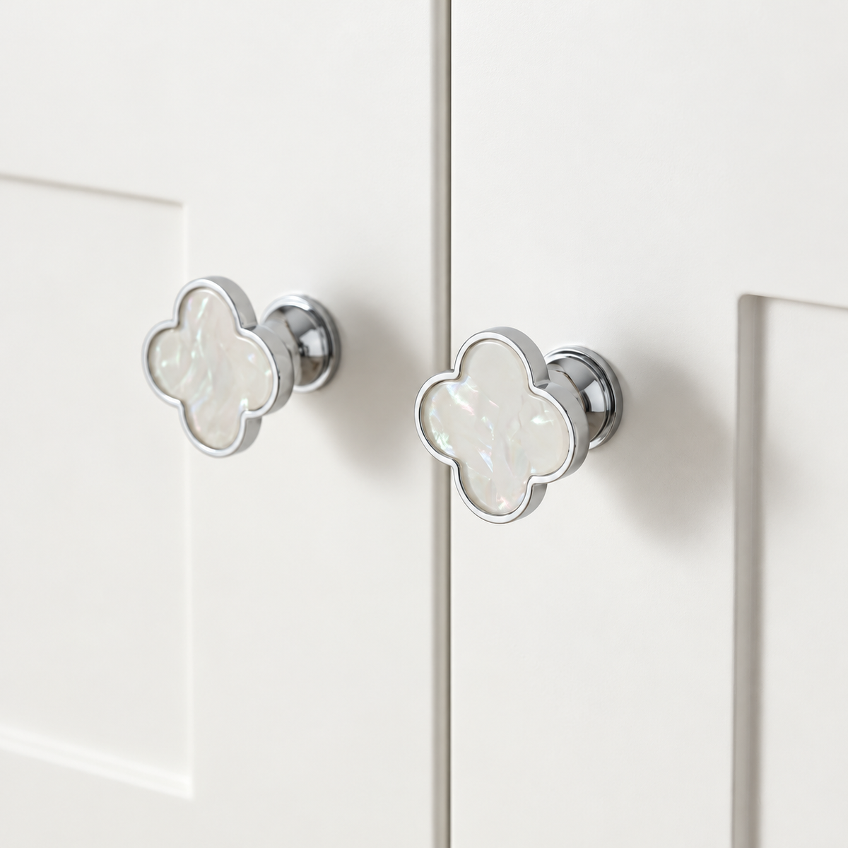 Brass & Resin Quatrefoil Cabinet Knob – FH-C015