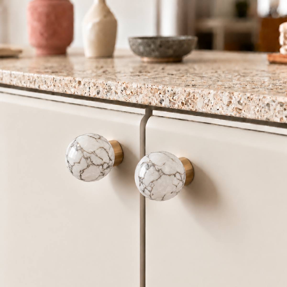 Crystal Sphere Cabinet Knob with Cylindrical Brass Base – FH-C018